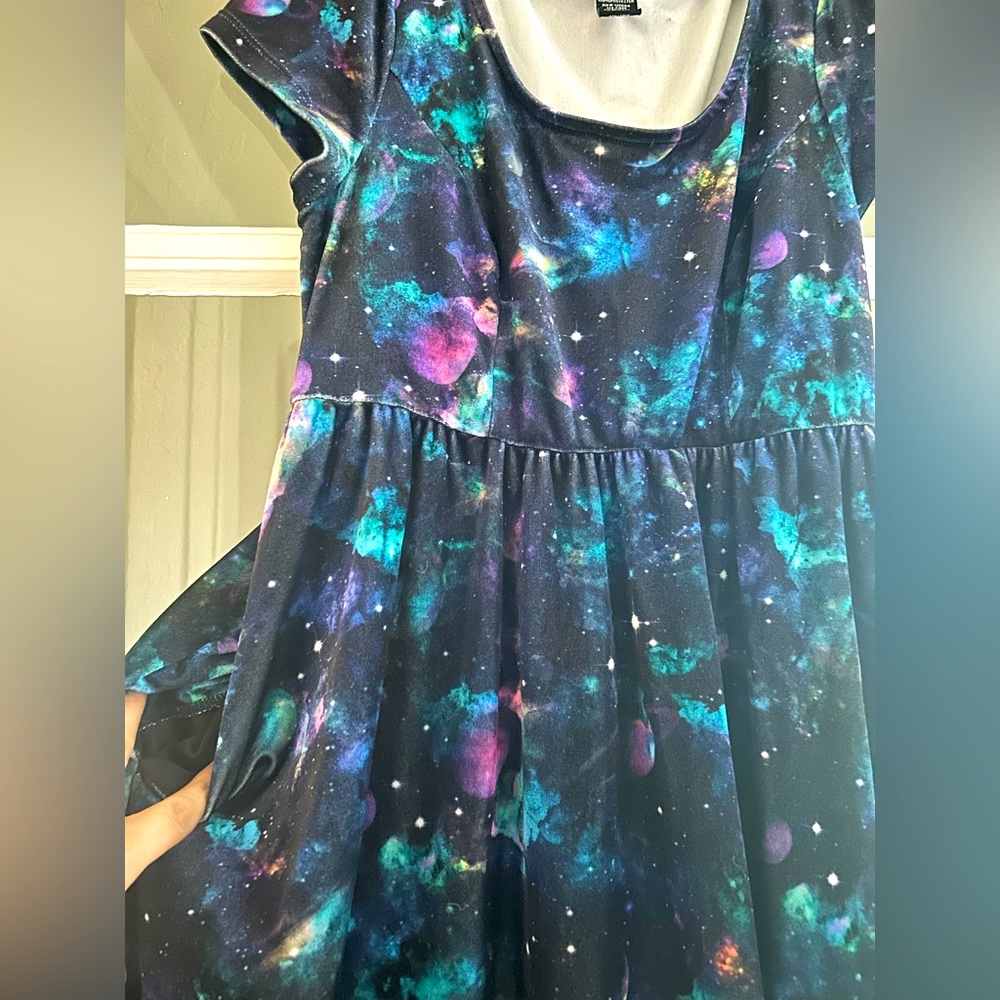 Hot Topic Galaxy dress - Picture 2 of 3